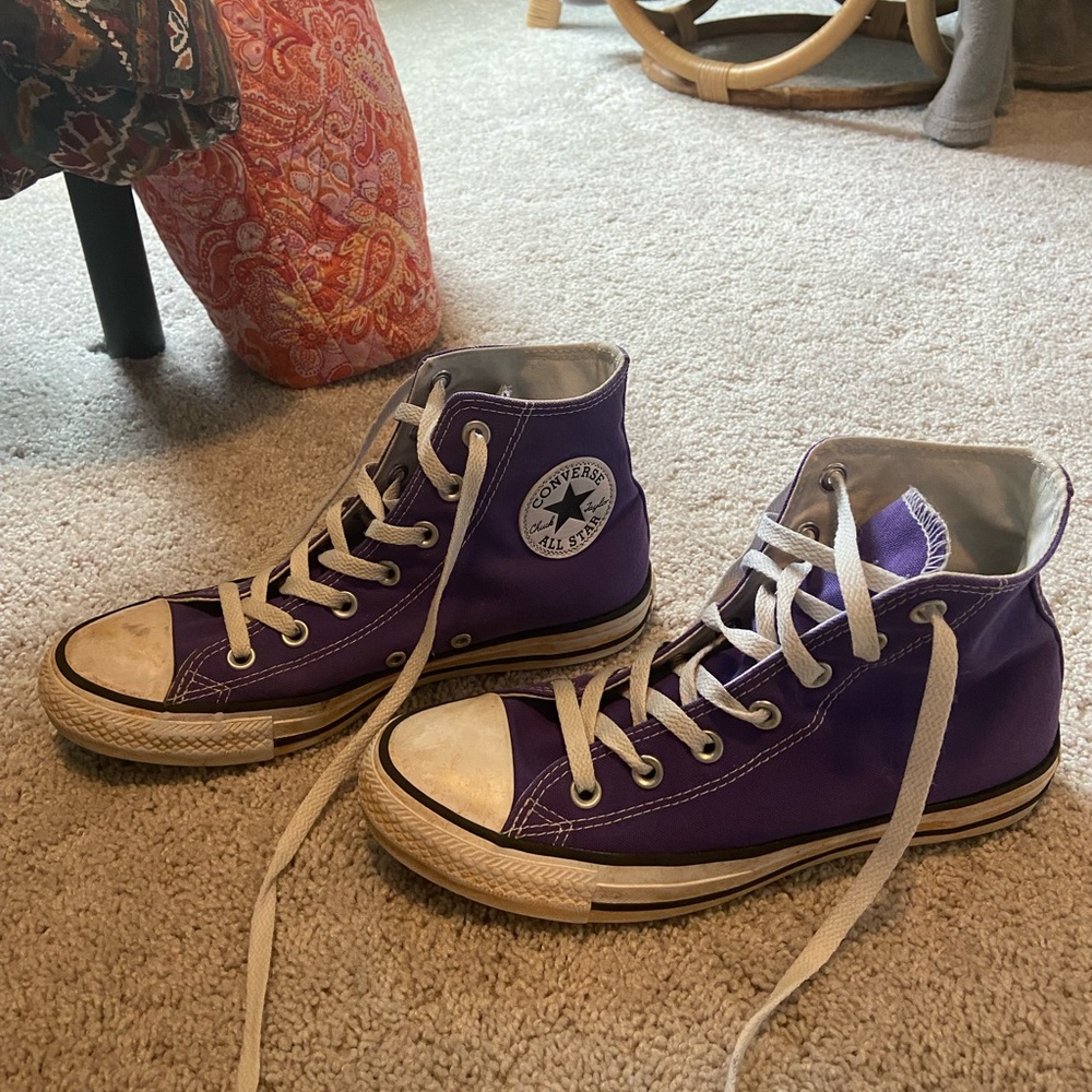 Women’s high top purple converse